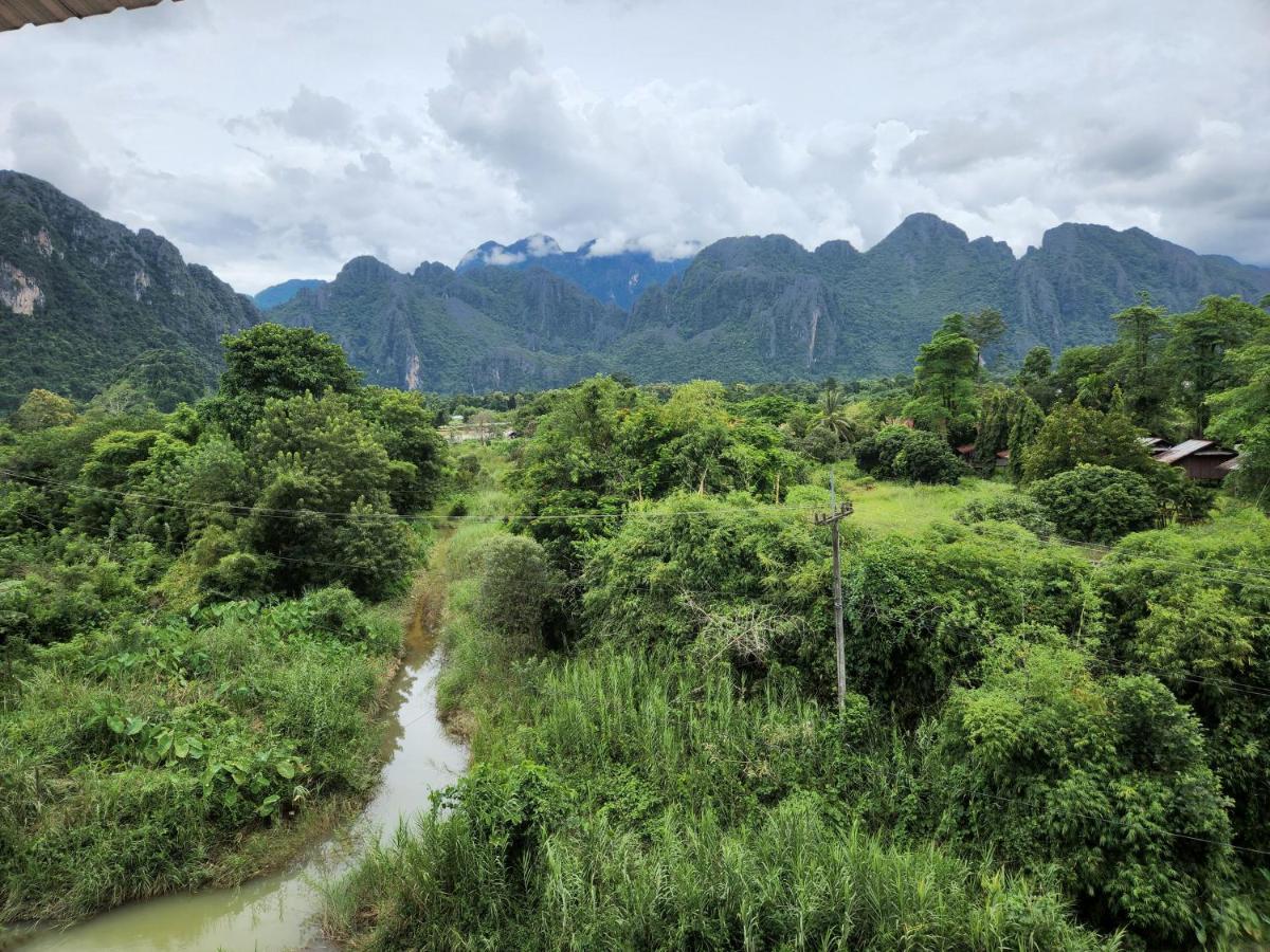 Blue Guesthouse Vang Vieng Exteriör bild