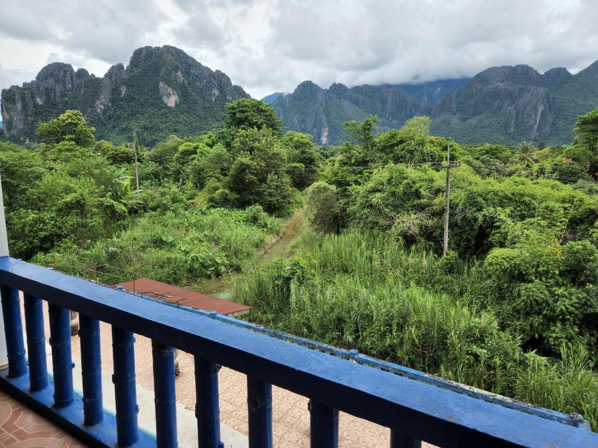 Blue Guesthouse Vang Vieng Exteriör bild