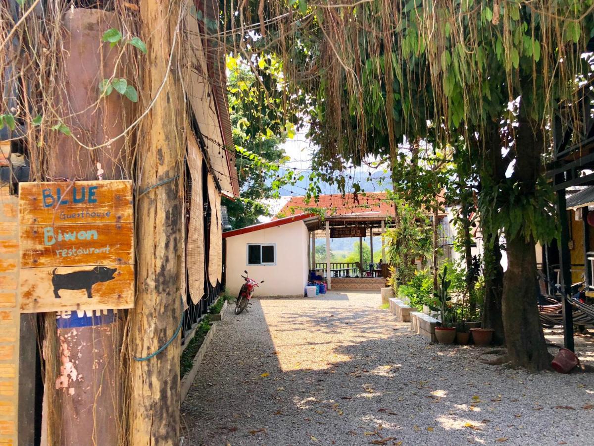 Blue Guesthouse Vang Vieng Exteriör bild